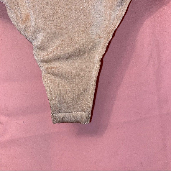 Taupe ‘Thats Hot’ Bodysuit Small Longsleeve White Cream Off Shoulder Free People - Picture 7 of 16